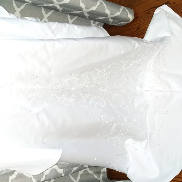 Wedding Gown - Picture 10 of 15